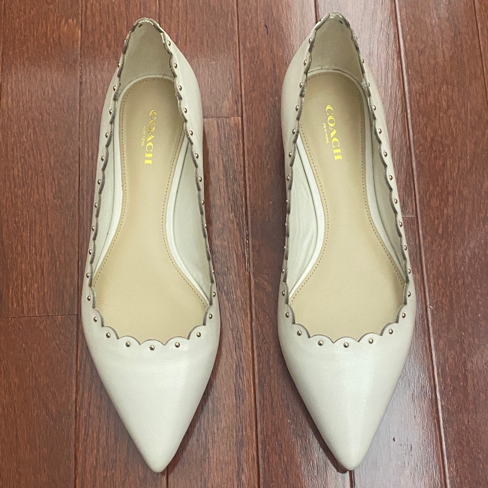 Coach Jill Soft Shine Calf Flats in Ivory - Picture 13 of 14